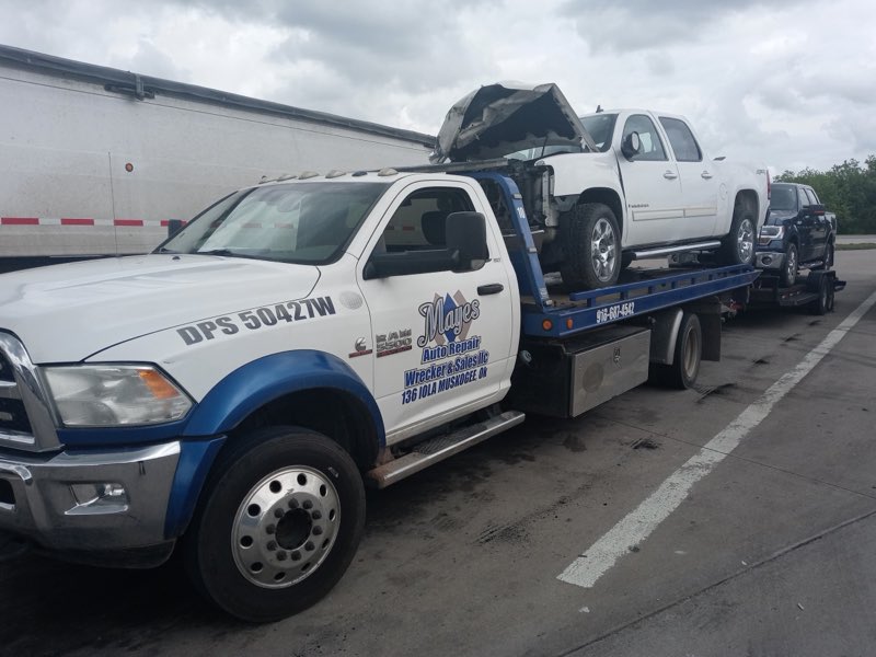 E J Mayes Auto Repair-Wrecker towing photo